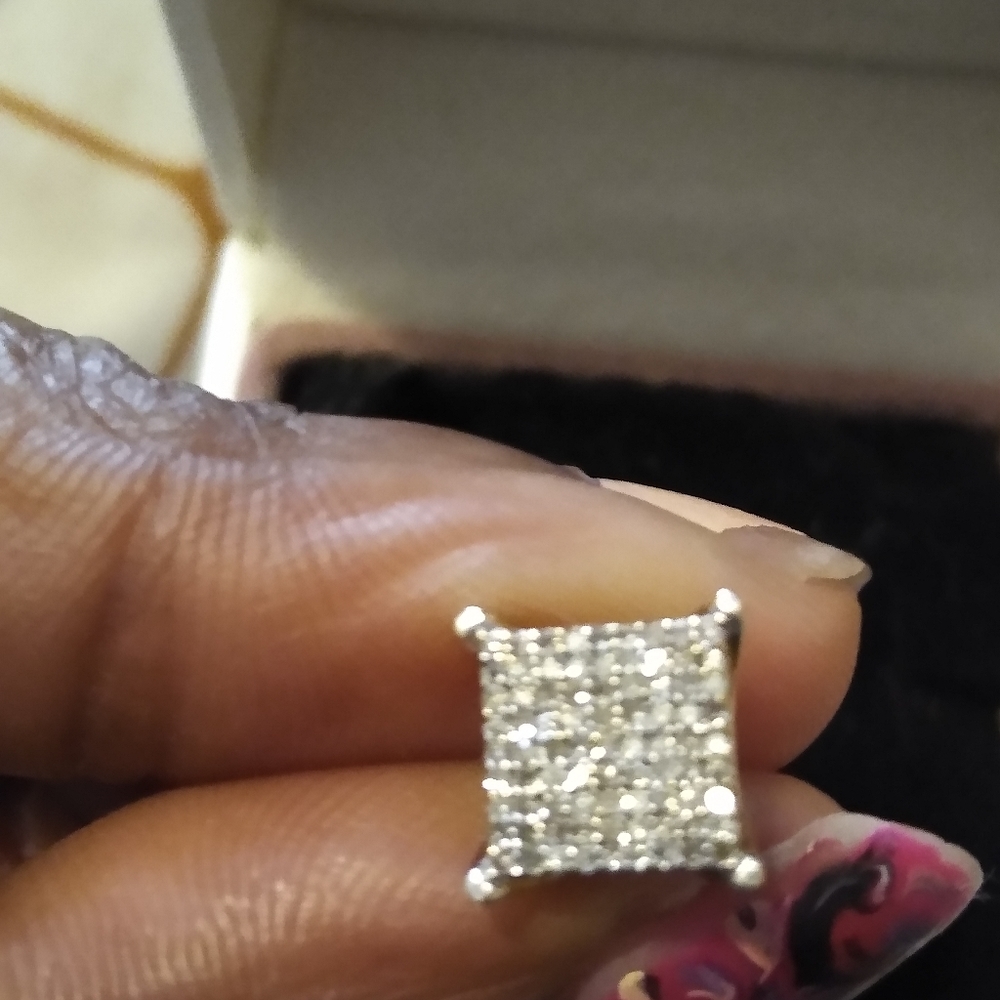 Earring - Picture 5 of 7